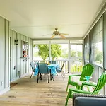 Tree Top Bungalow