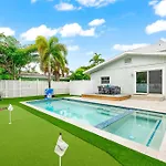 A Charming Beach Cottage On Elm