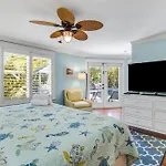 Paradise Pointe