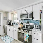 Fish, Swim And Unwind Anna Maria Apt