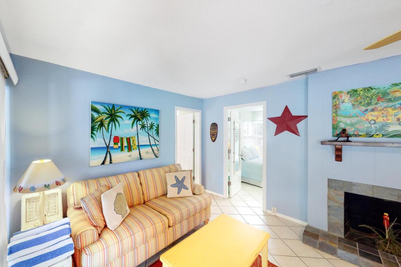 21 Palms On Anna Maria