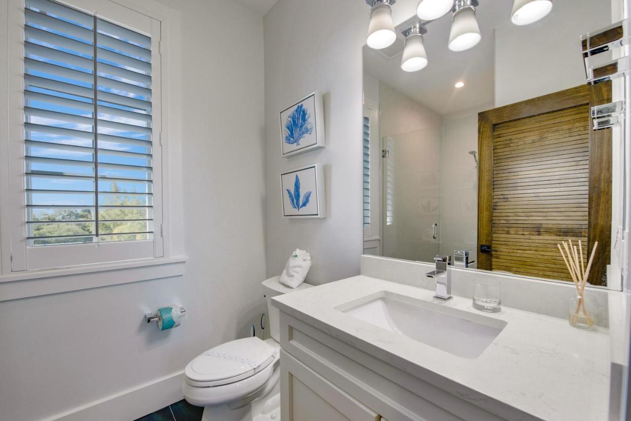 Tern Key - New Luxury Canal Front With Pool Dock Close To Bean Point Pine Ave Holiday home