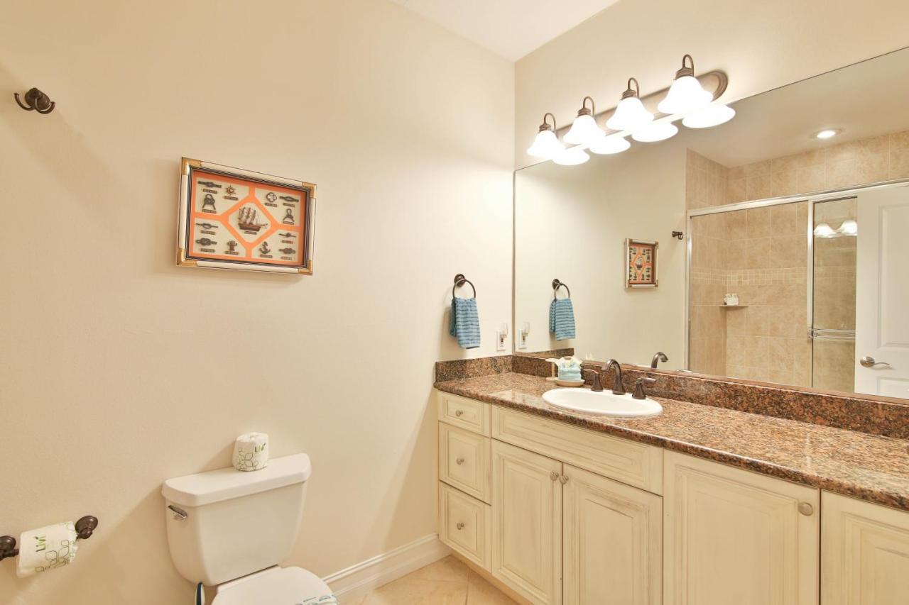 Luxury Waterfront With A Heated Pool And