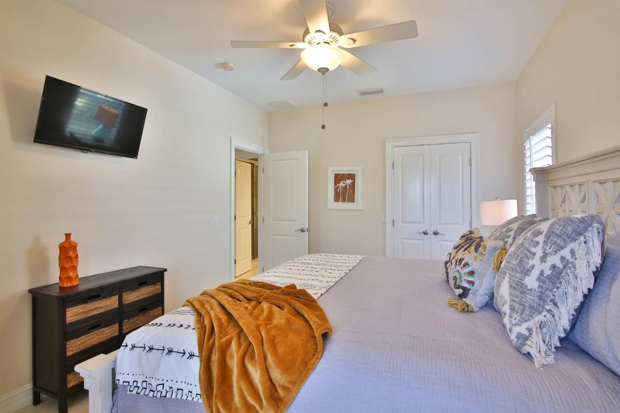 Luxury Waterfront With A Heated Pool And * Anna Maria