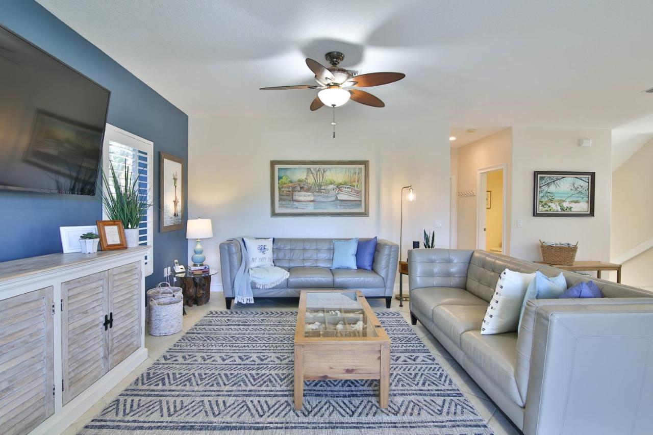 Luxury Waterfront With A Heated Pool And Holiday home Anna Maria