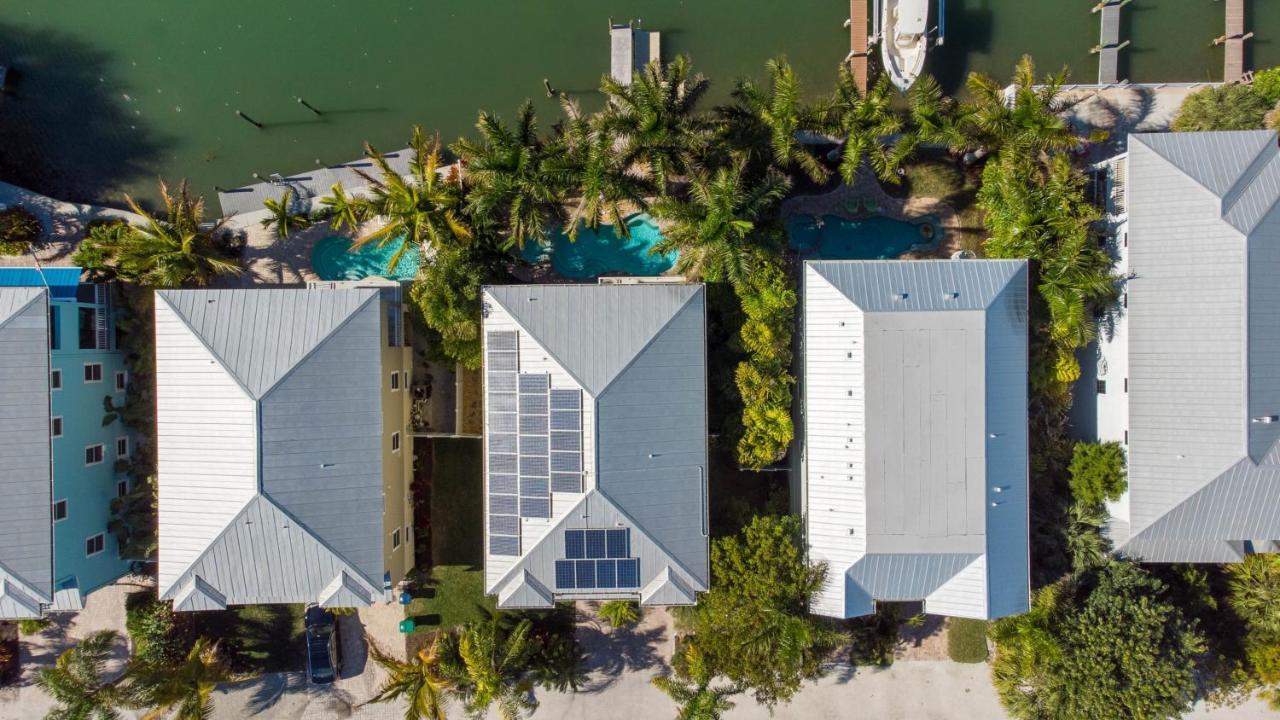 Luxury Waterfront With A Heated Pool And Holiday home Anna Maria
