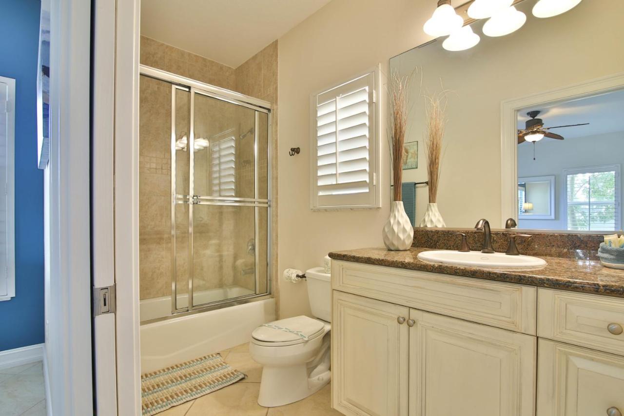 Luxury Waterfront With A Heated Pool And *