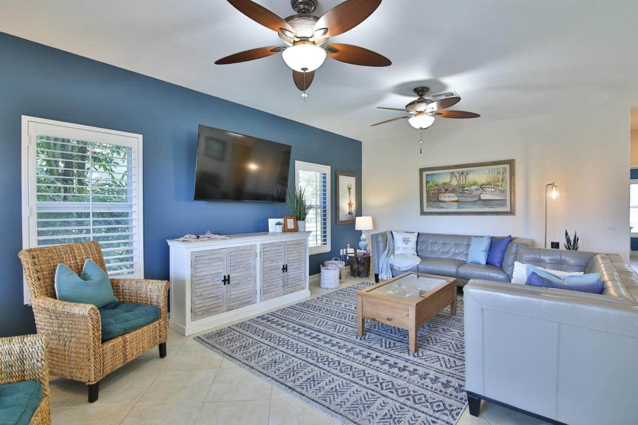 Luxury Waterfront With A Heated Pool And * Anna Maria