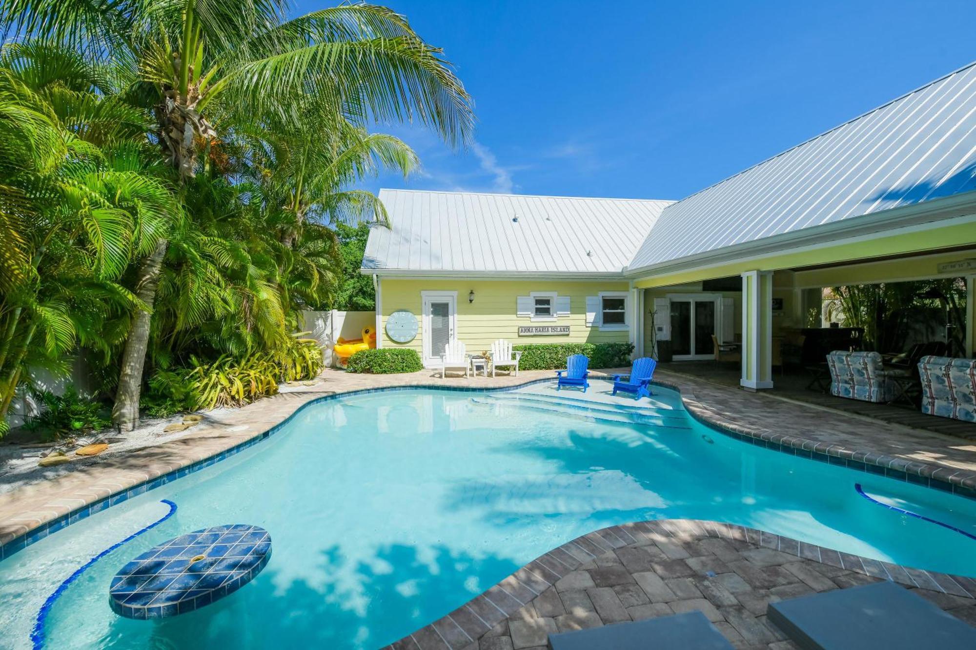 Sunshine Reef Holiday home