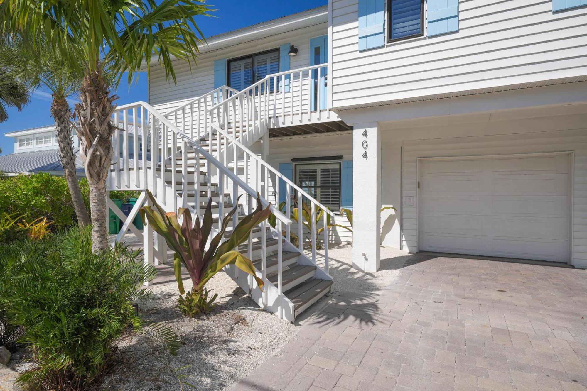 House 404 Anna Maria