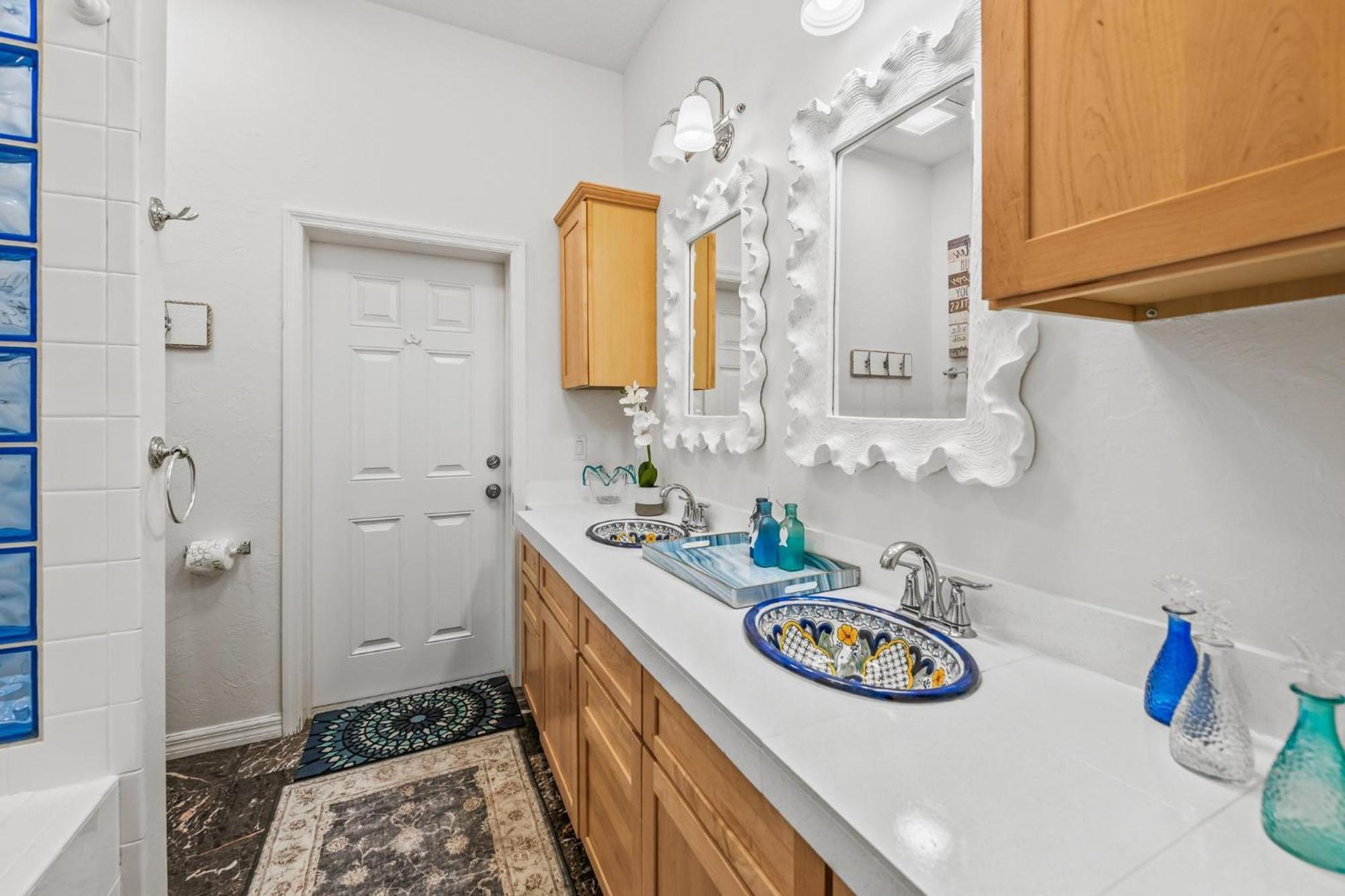A Charming On Elm * Anna Maria