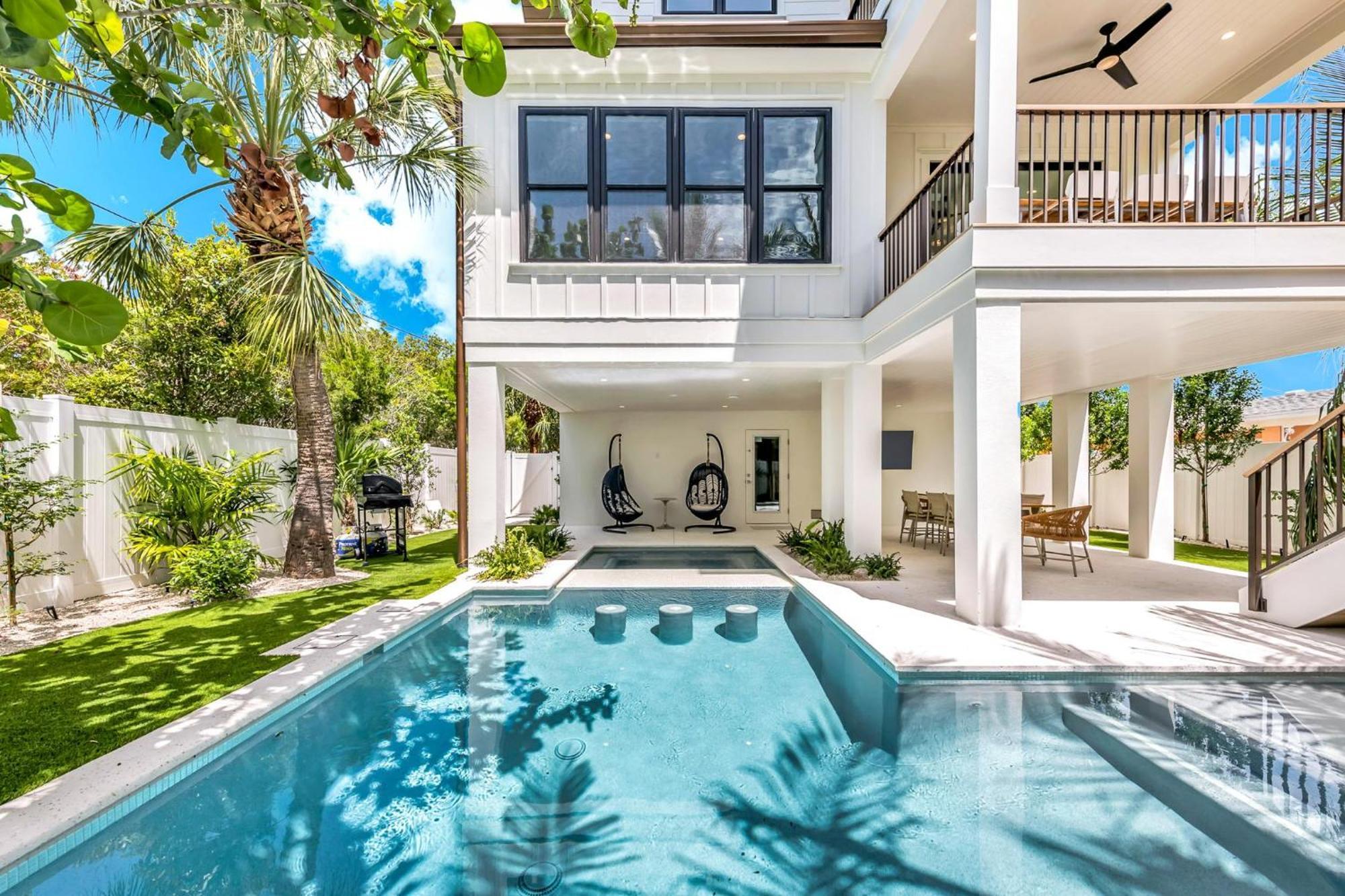 Holiday home Under The Sun *