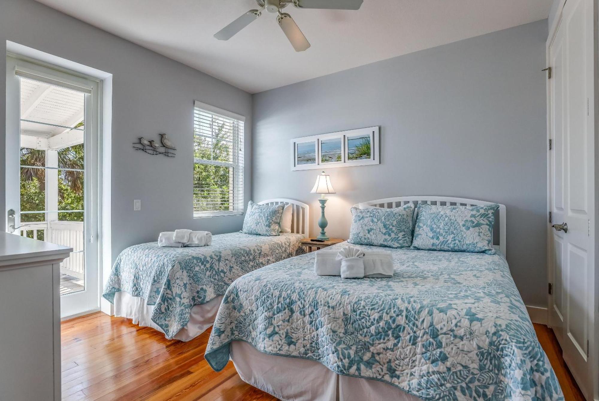 212 Anna Maria