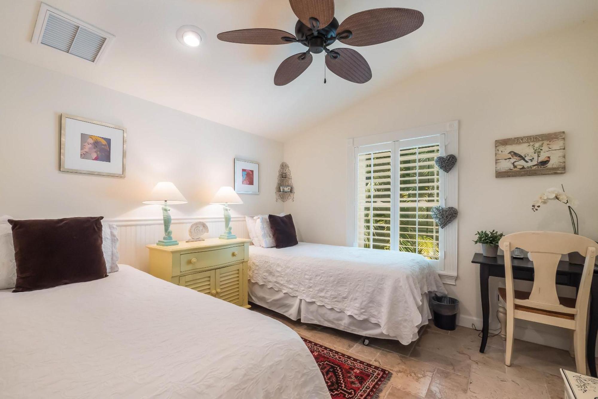 North End Chic * Anna Maria