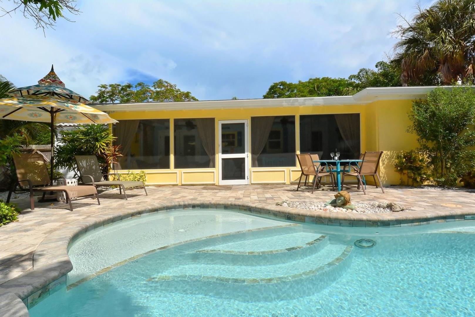 Manatee Manor