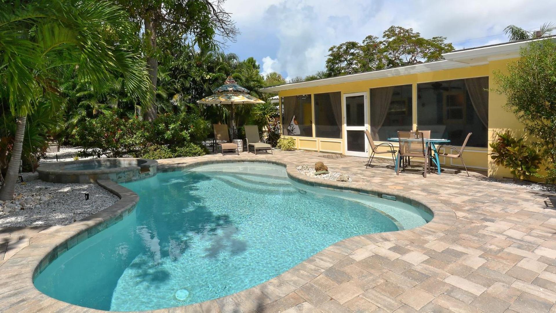 Manatee Manor *