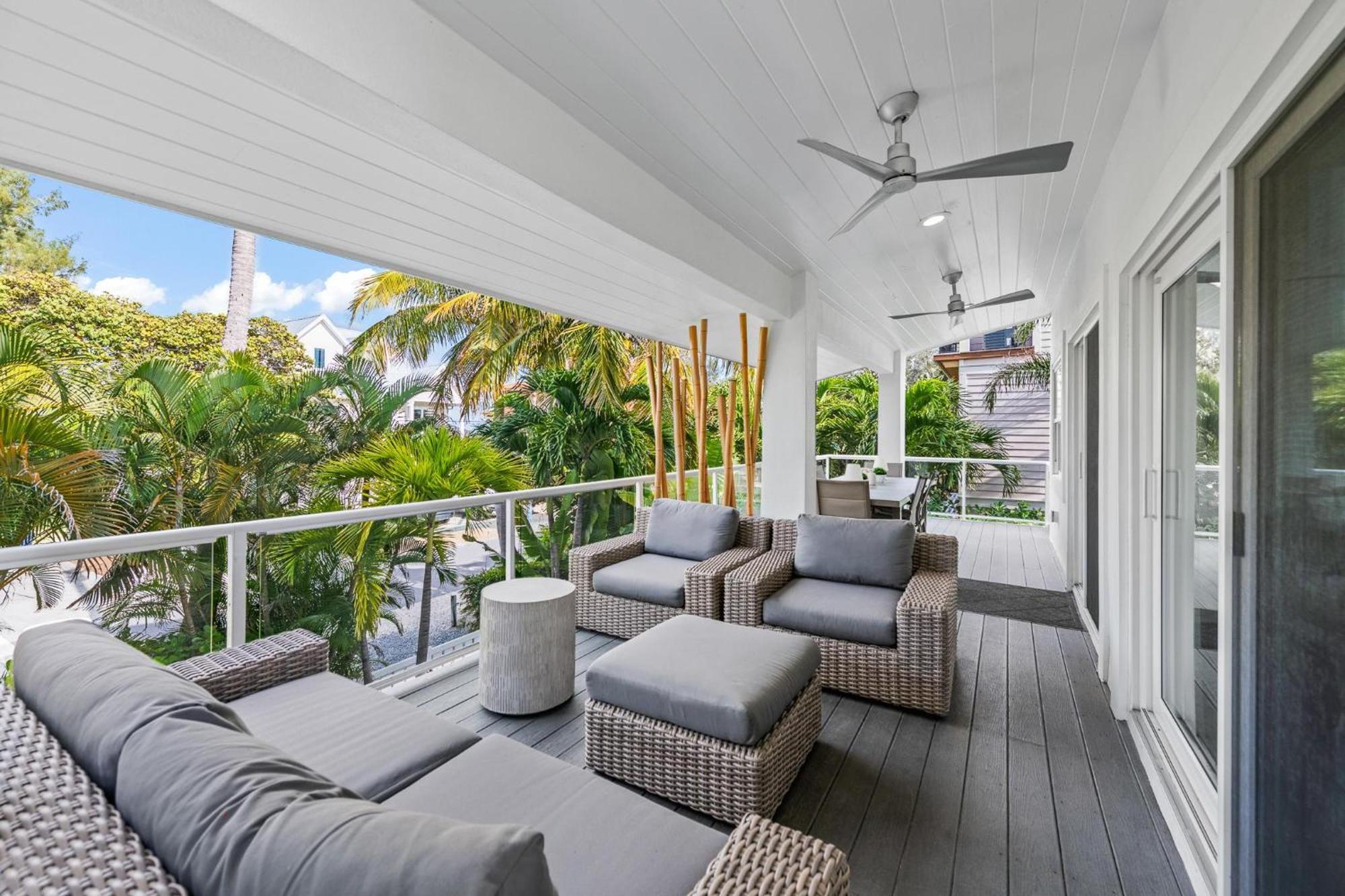 Coconut Palm Paradise *