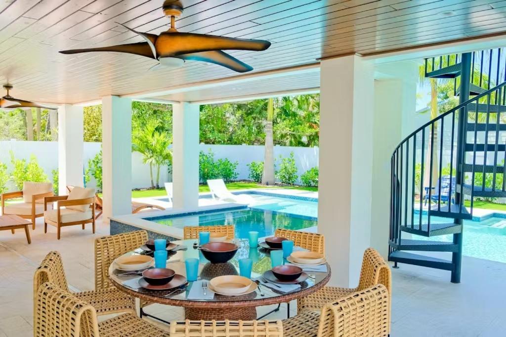Tropical Gulf View Estate - Anna Maria, Fl