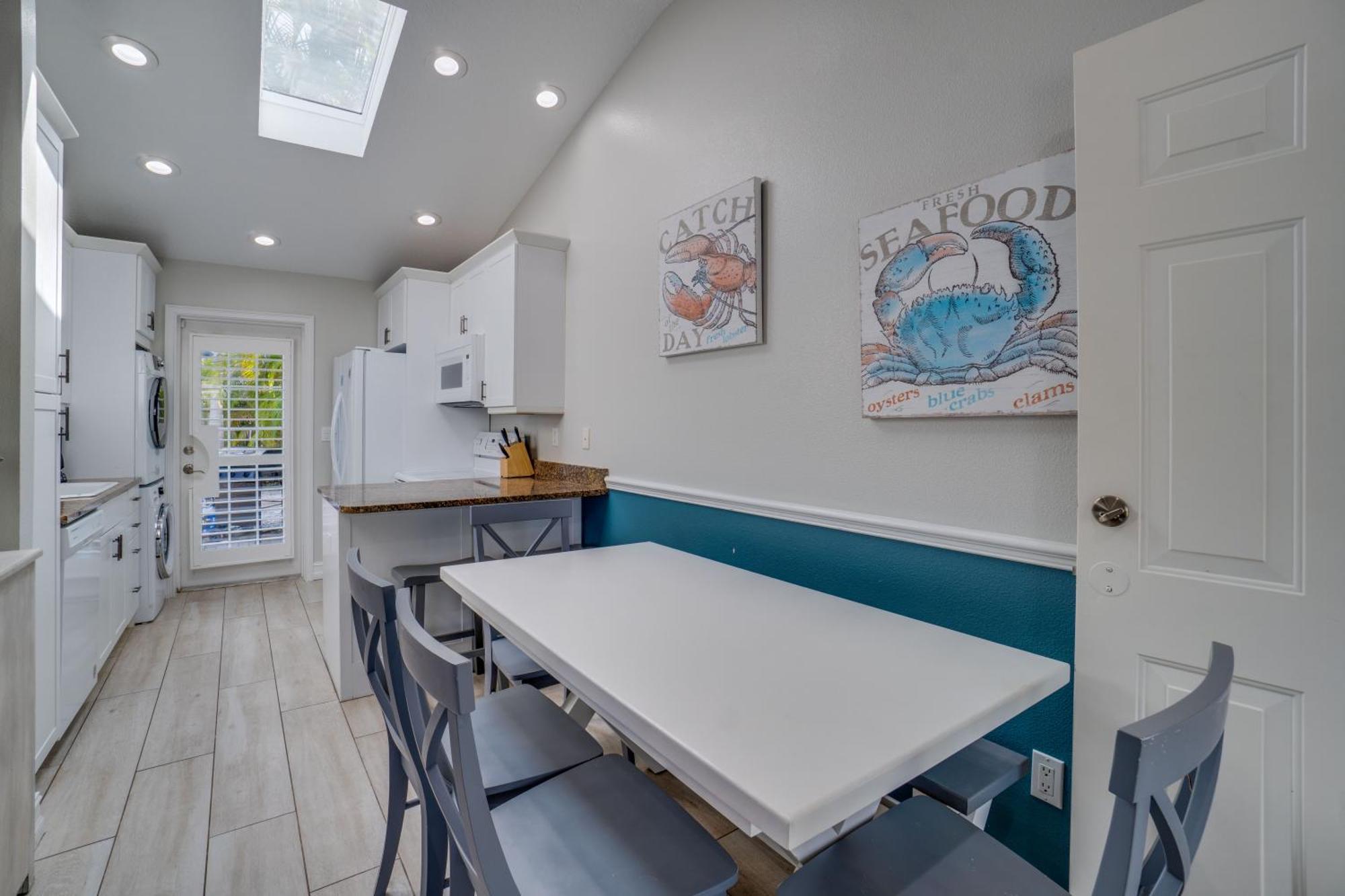 A Blue Lagoon On With Heated Pool Anna Maria