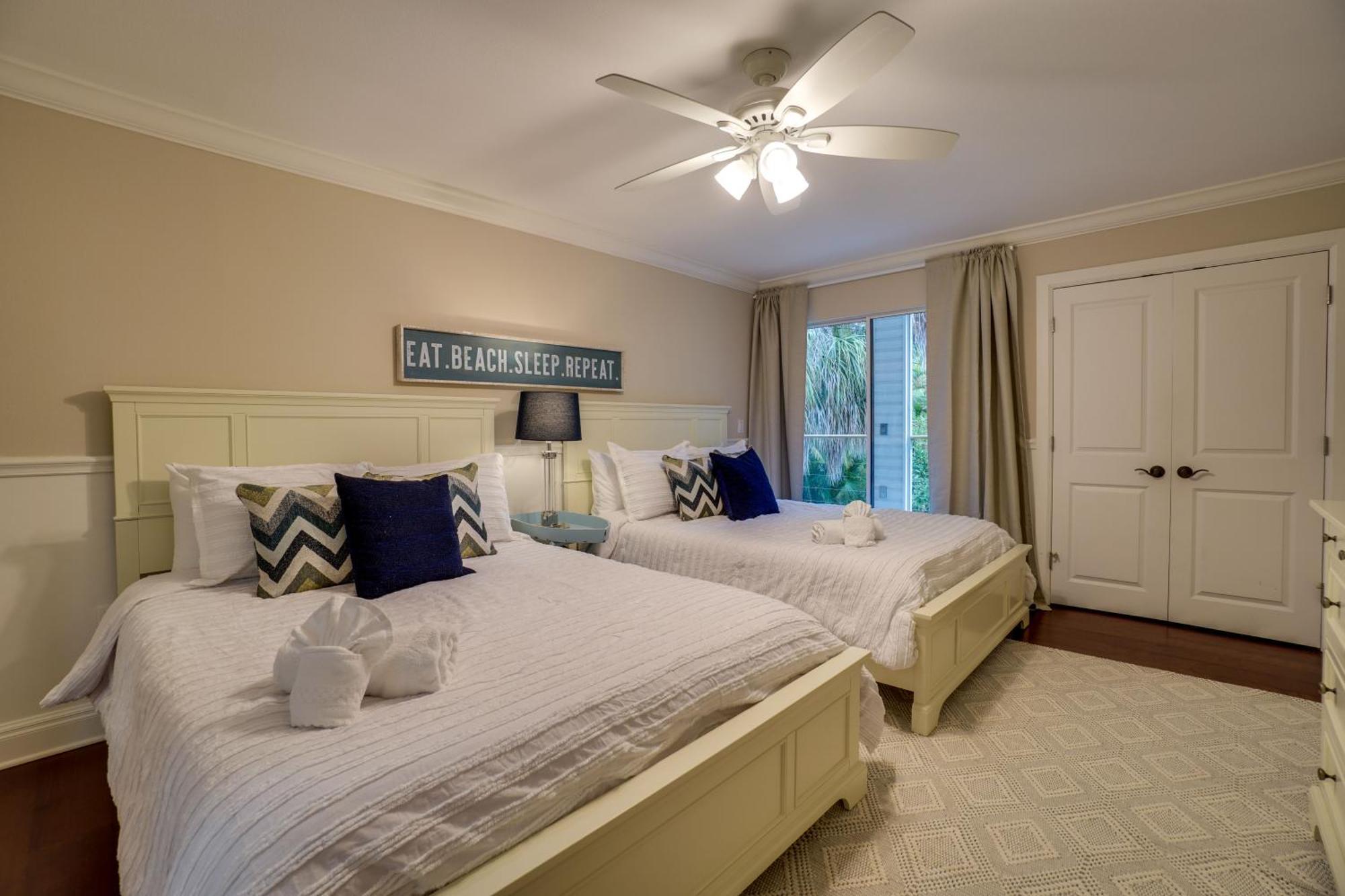 Holiday home Golf Cart Included! Waterfront With Private Boat Dock Heated Pool And Game