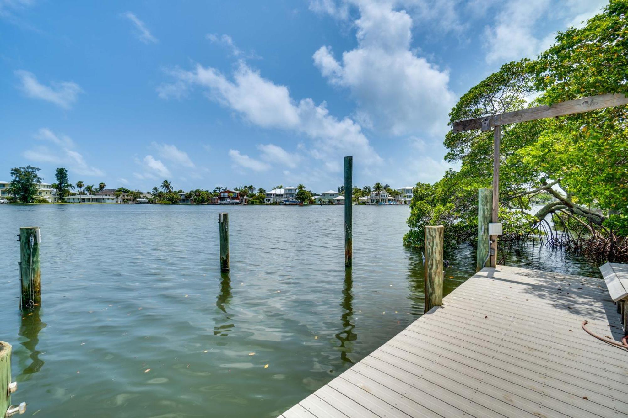 Golf Cart Included! Waterfront With Private Boat Dock Heated Pool And Game Anna Maria