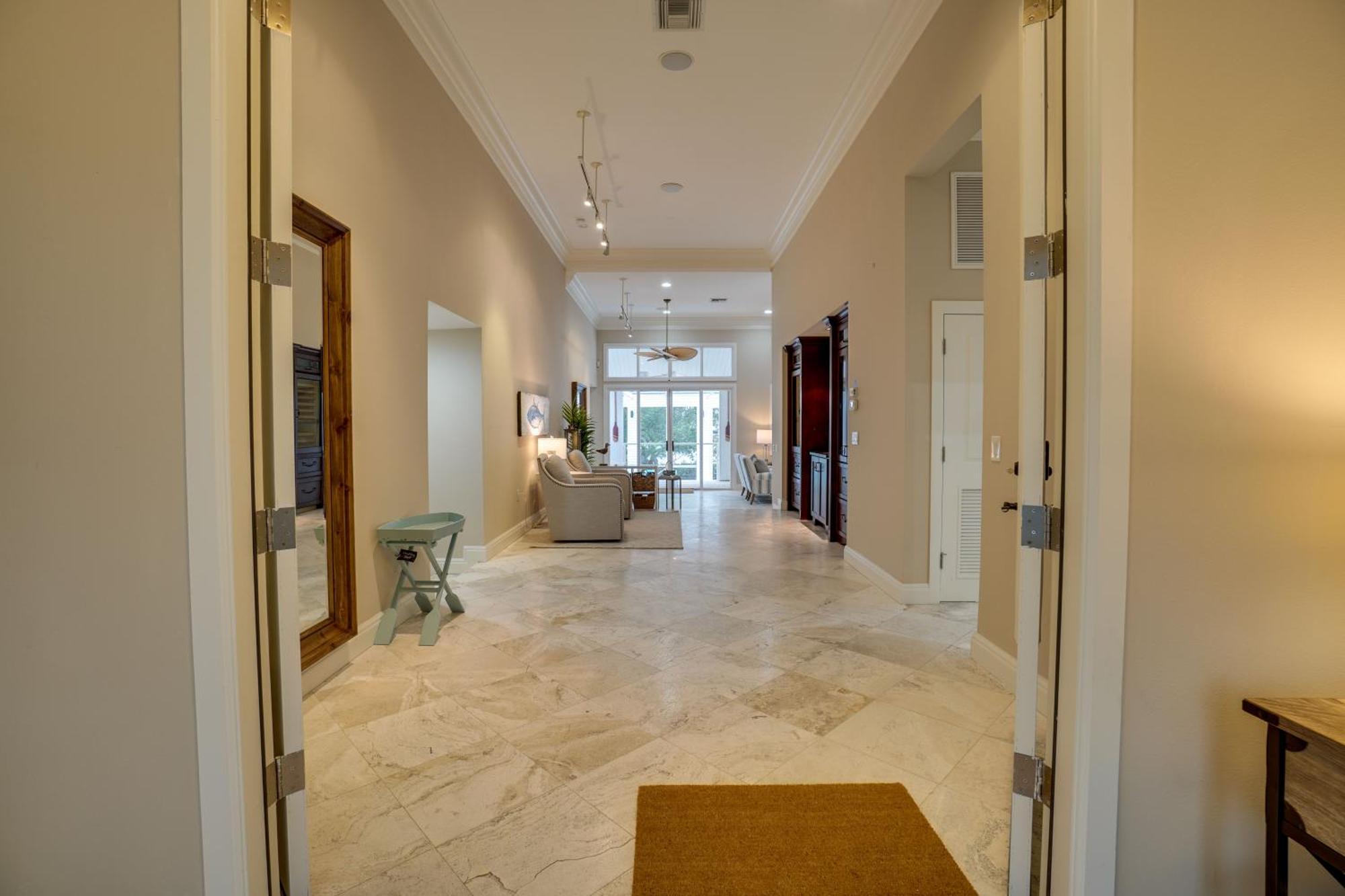Holiday home Golf Cart Included! Waterfront With Private Boat Dock Heated Pool And Game