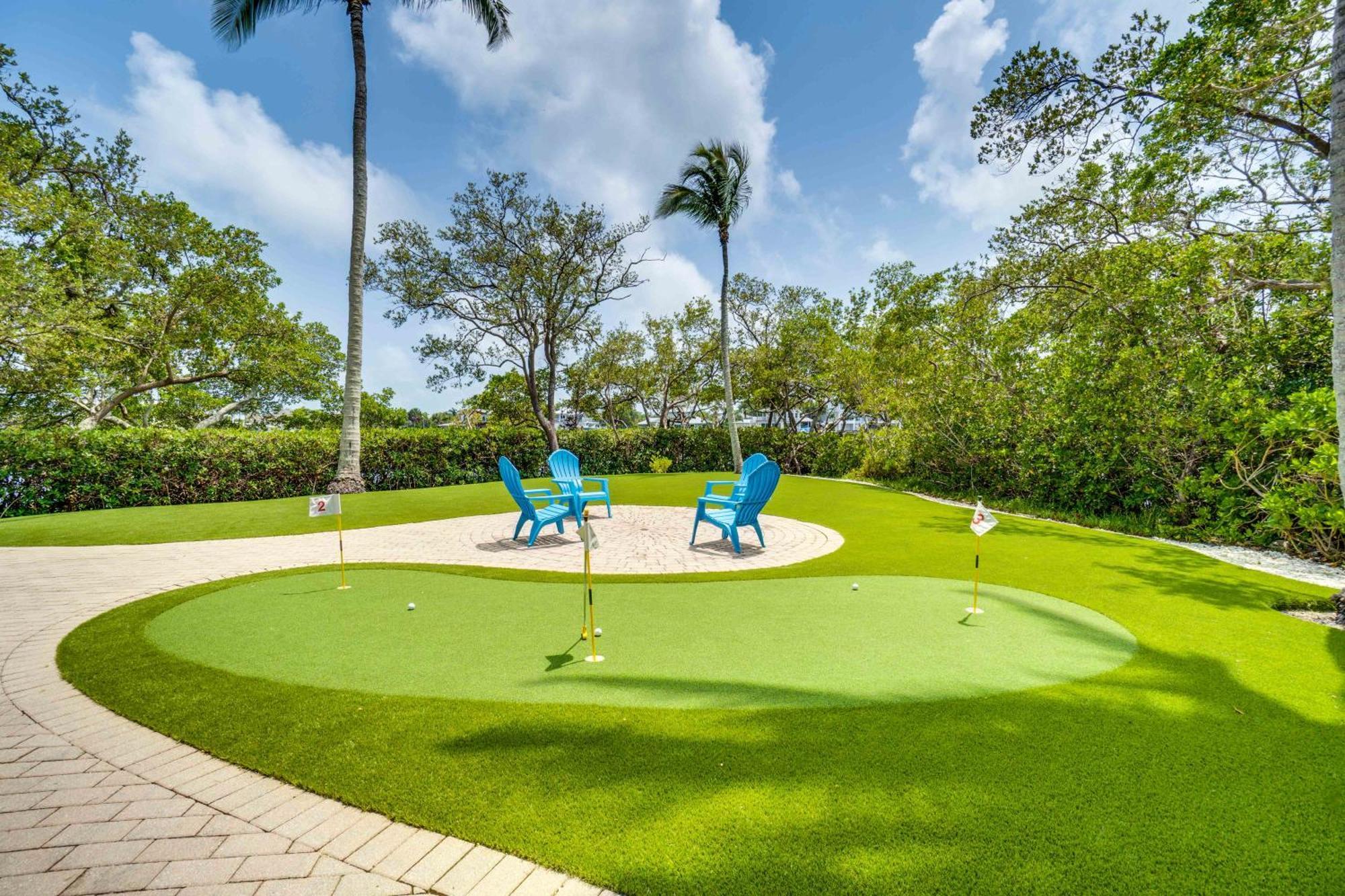 Holiday home Golf Cart Included! Waterfront With Private Boat Dock Heated Pool And Game *