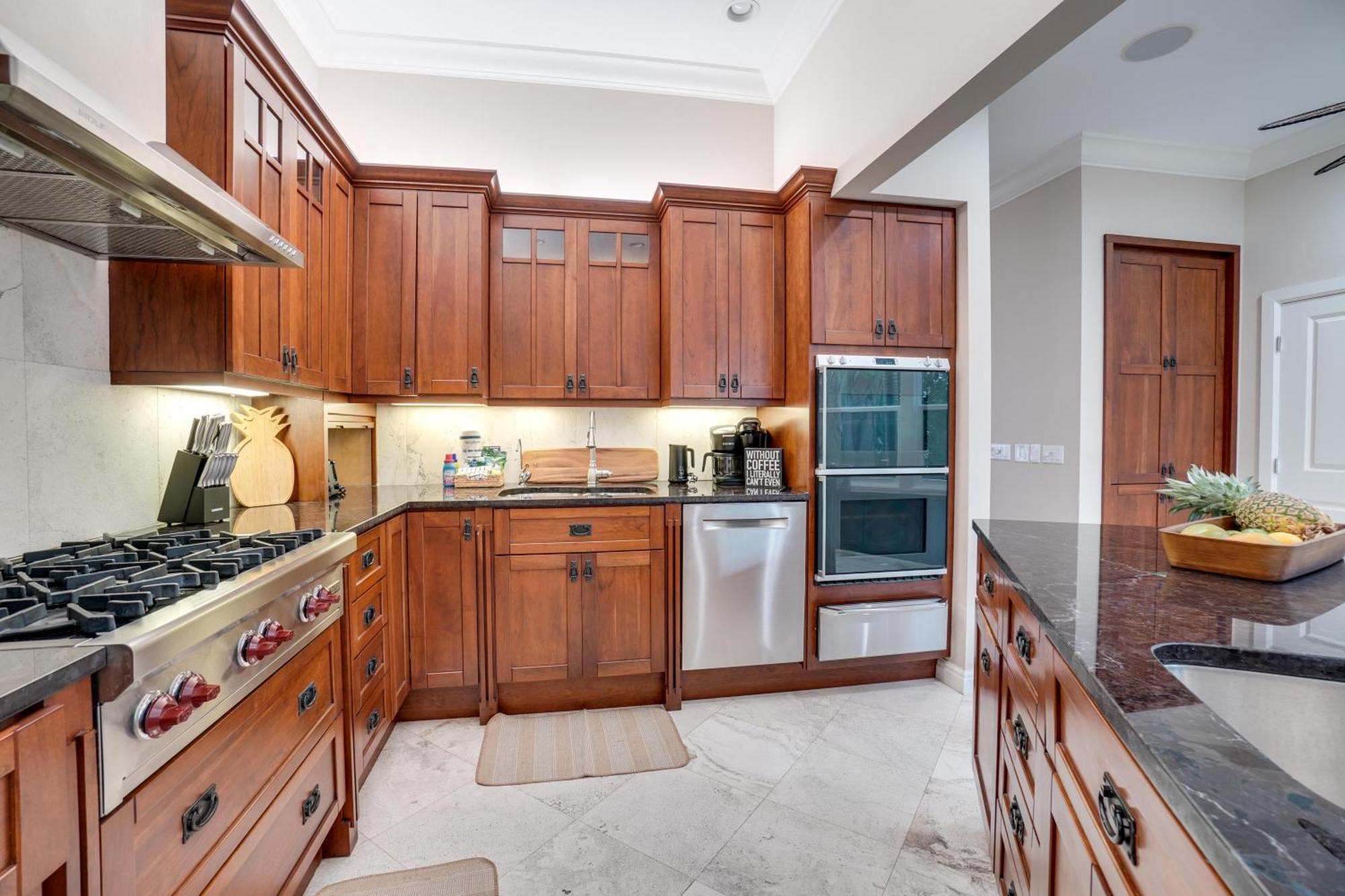 Golf Cart Included! Waterfront With Private Boat Dock Heated Pool And Game