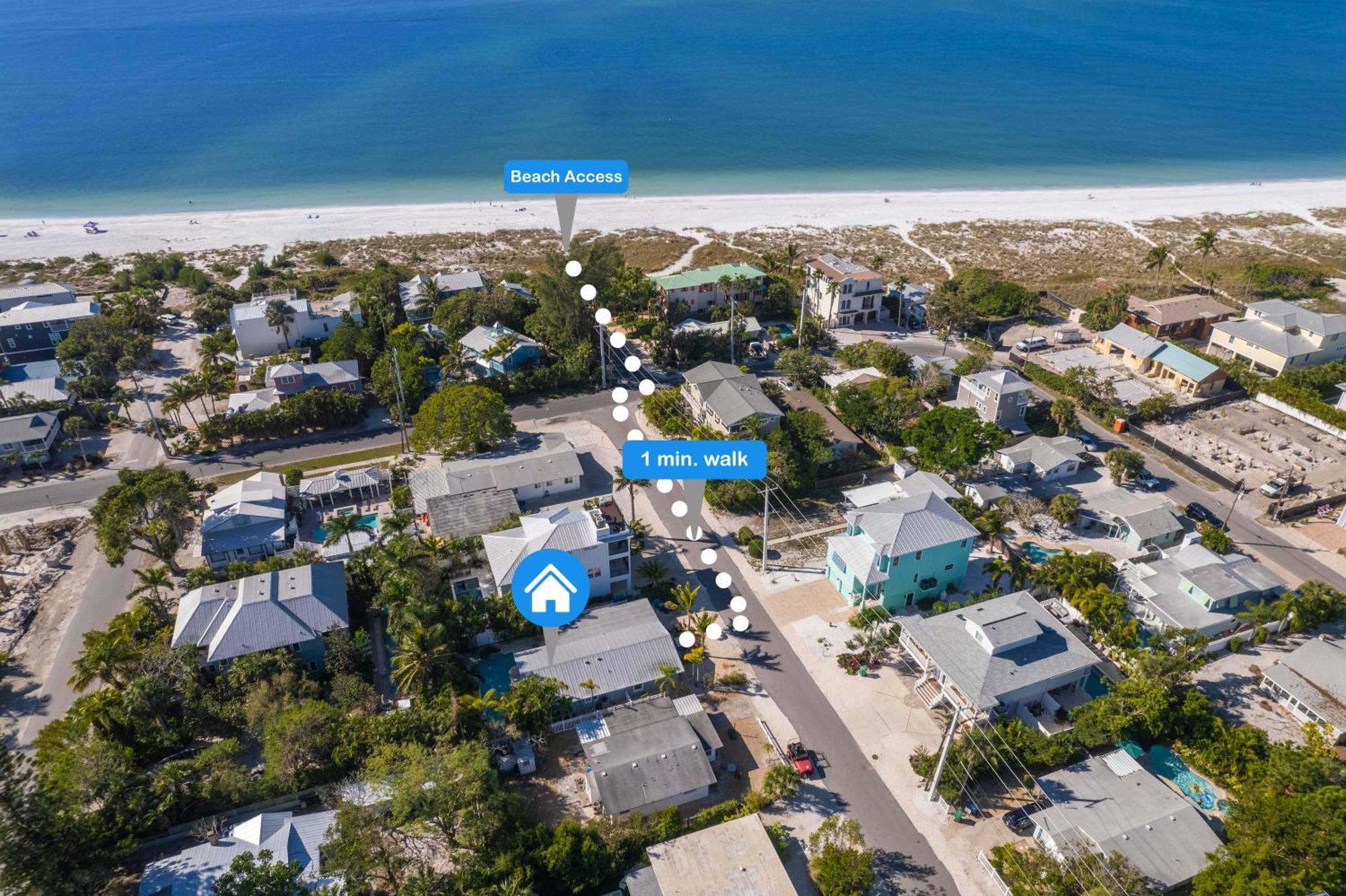 1 Min Walk To And Private Heated Pool And Anna Maria