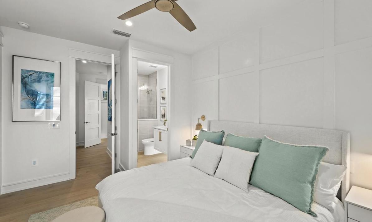 Holiday home From Dusk 'til Dune, Gorgeous 5 Beds, 5,5 Baths On The Canal And Steps Away From The Beach! *