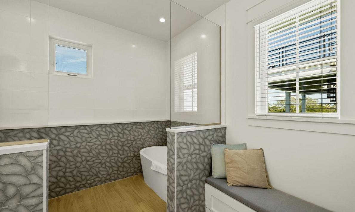 From Dusk 'til Dune, Gorgeous 5 Beds, 5,5 Baths On The Canal And Steps Away From The Beach! *