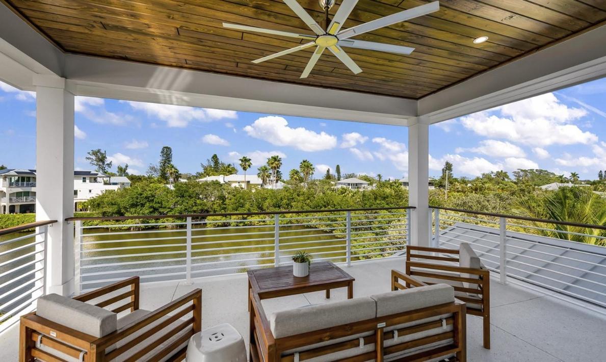 From Dusk 'til Dune, Gorgeous 5 Beds, 5,5 Baths On The Canal And Steps Away From The Beach!