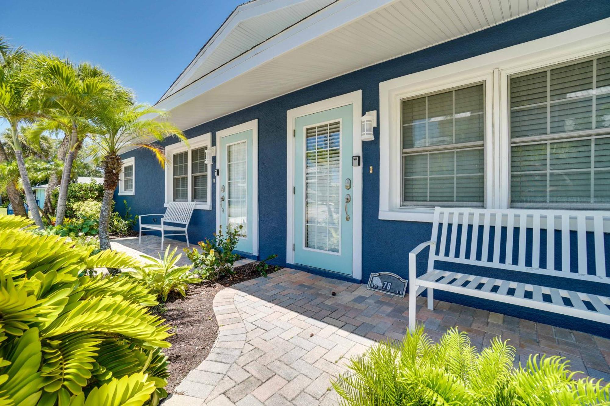 Holiday home Soak In The Sun With A Large Heated Pool *