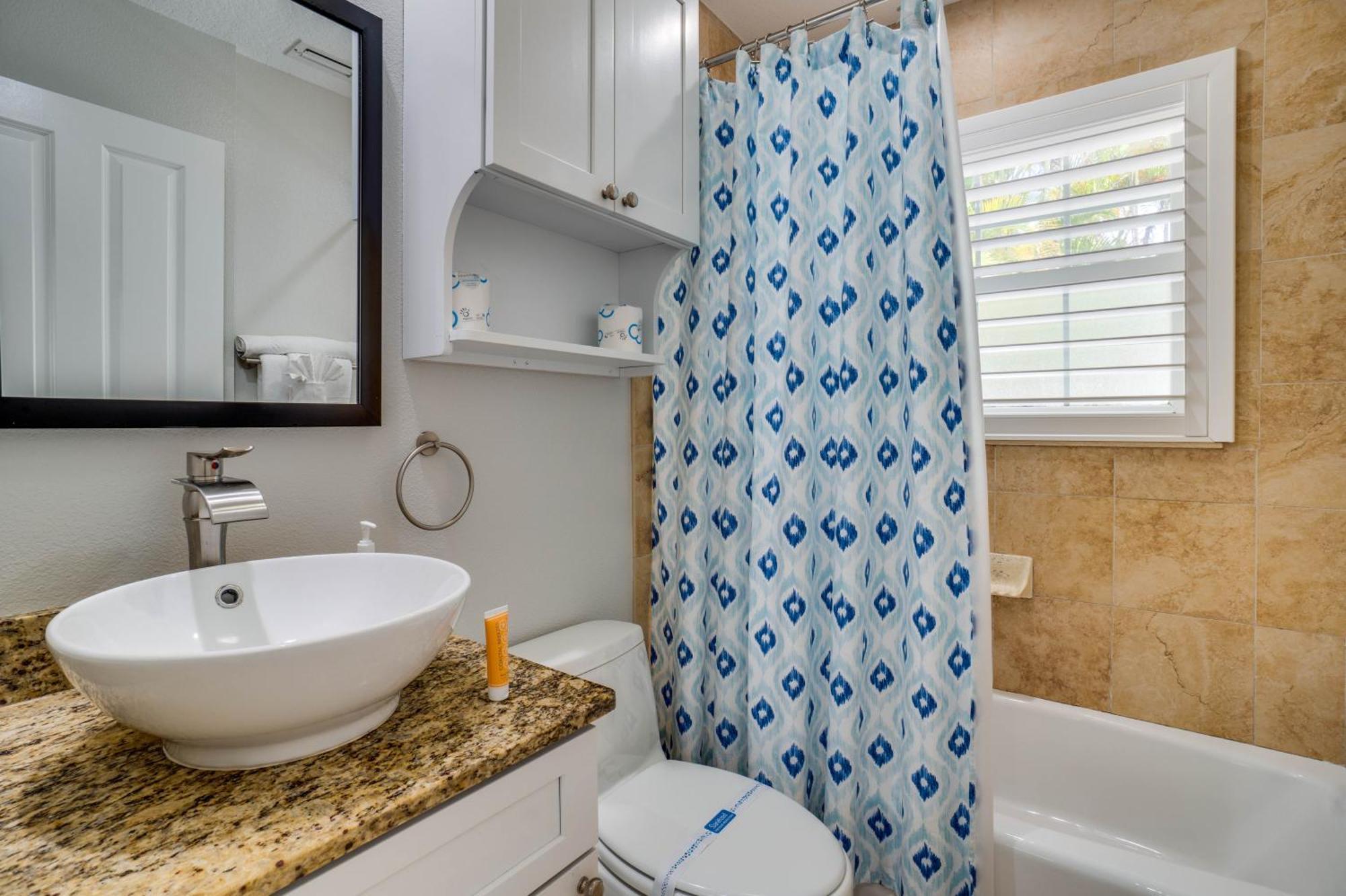 Soak In The Sun With A Large Heated Pool Holiday home Anna Maria