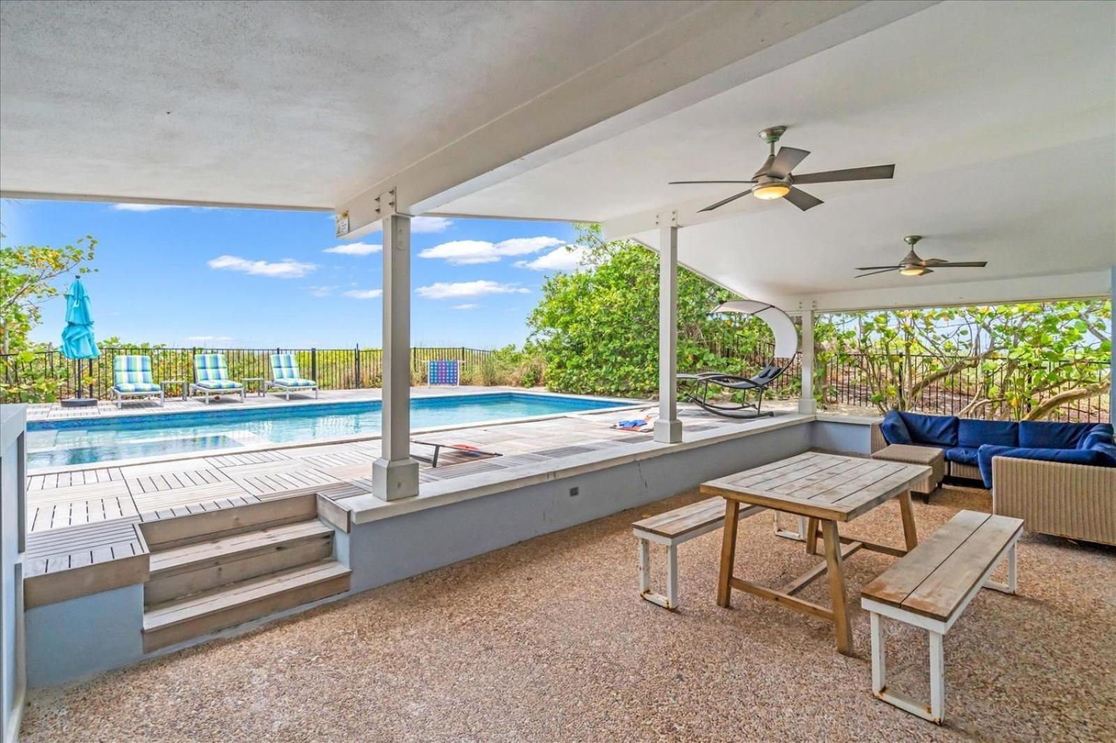 The House Anna Maria