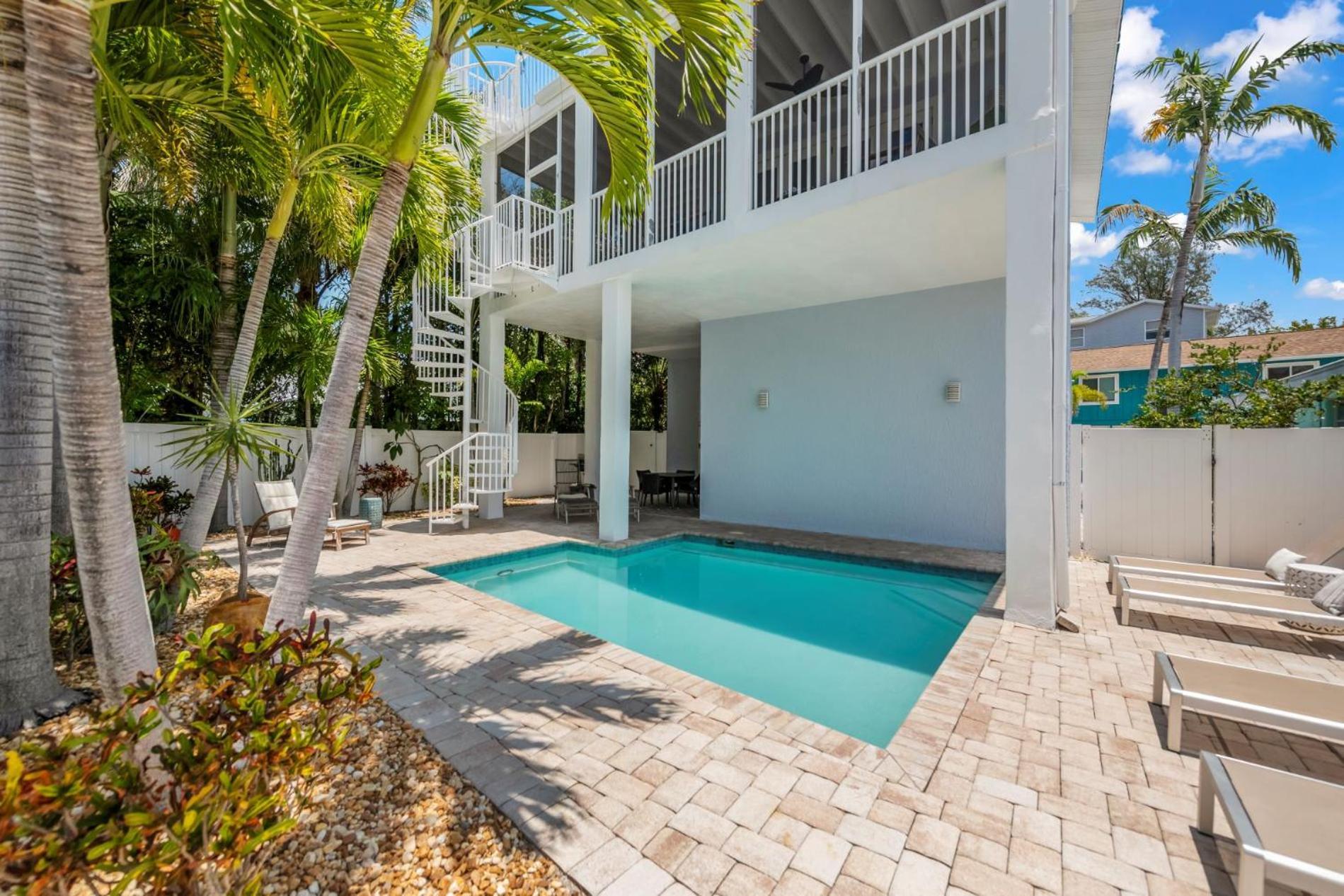 Points Hideaway - Beautiful Wstunning Sunsetwater Views On Bean Point Pool Bar Foosball *