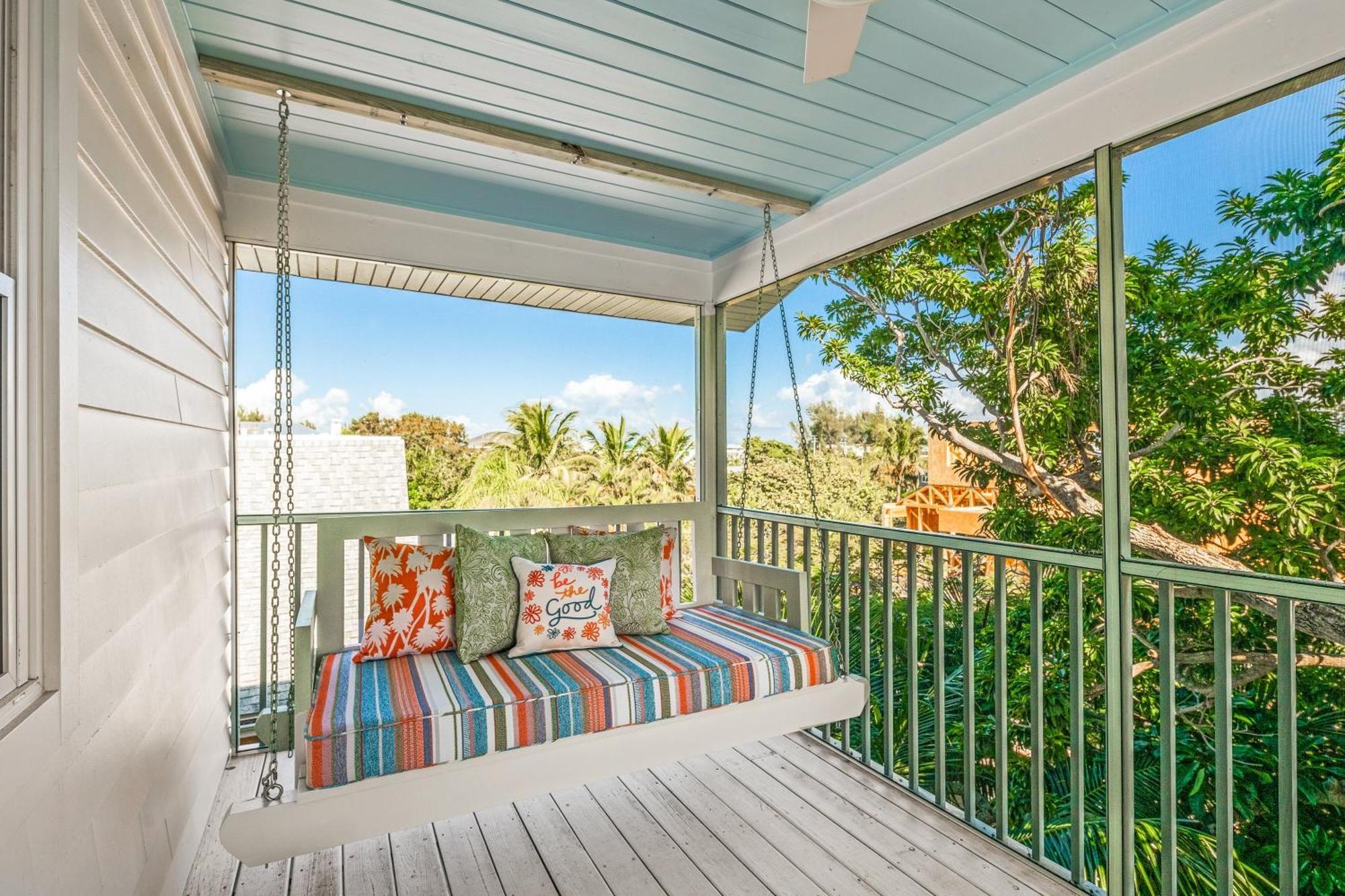 Three Little Birds - A Newly Completely Renovated Waterfront Luxury With Gulf Of Mexico Views Holiday home *