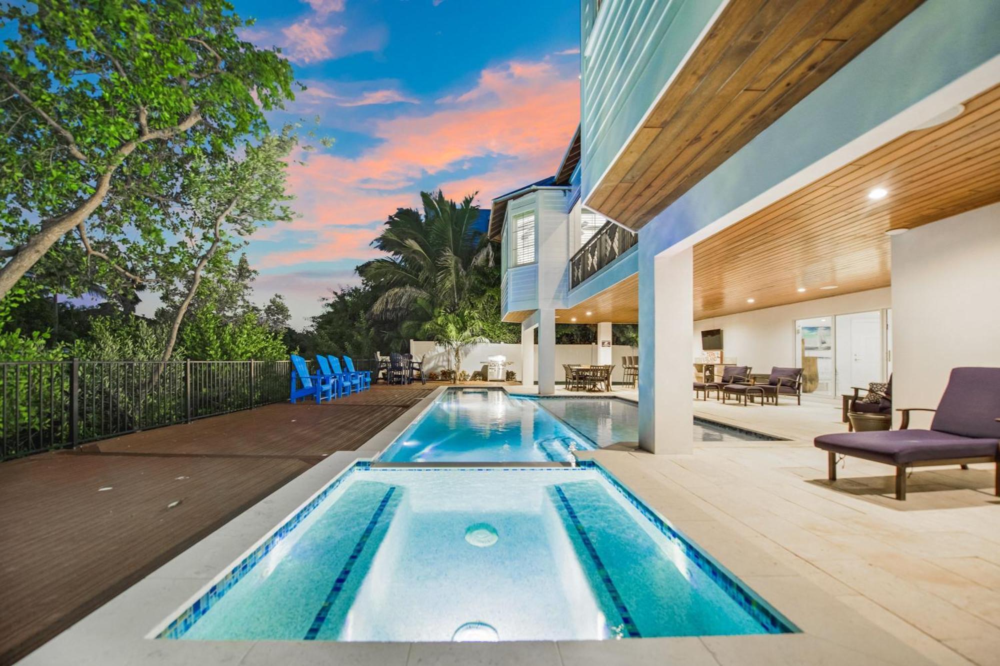 Tern Key - New Luxury Canal Front With Pool Dock Close To Bean Point Pine Ave Holiday home Anna Maria