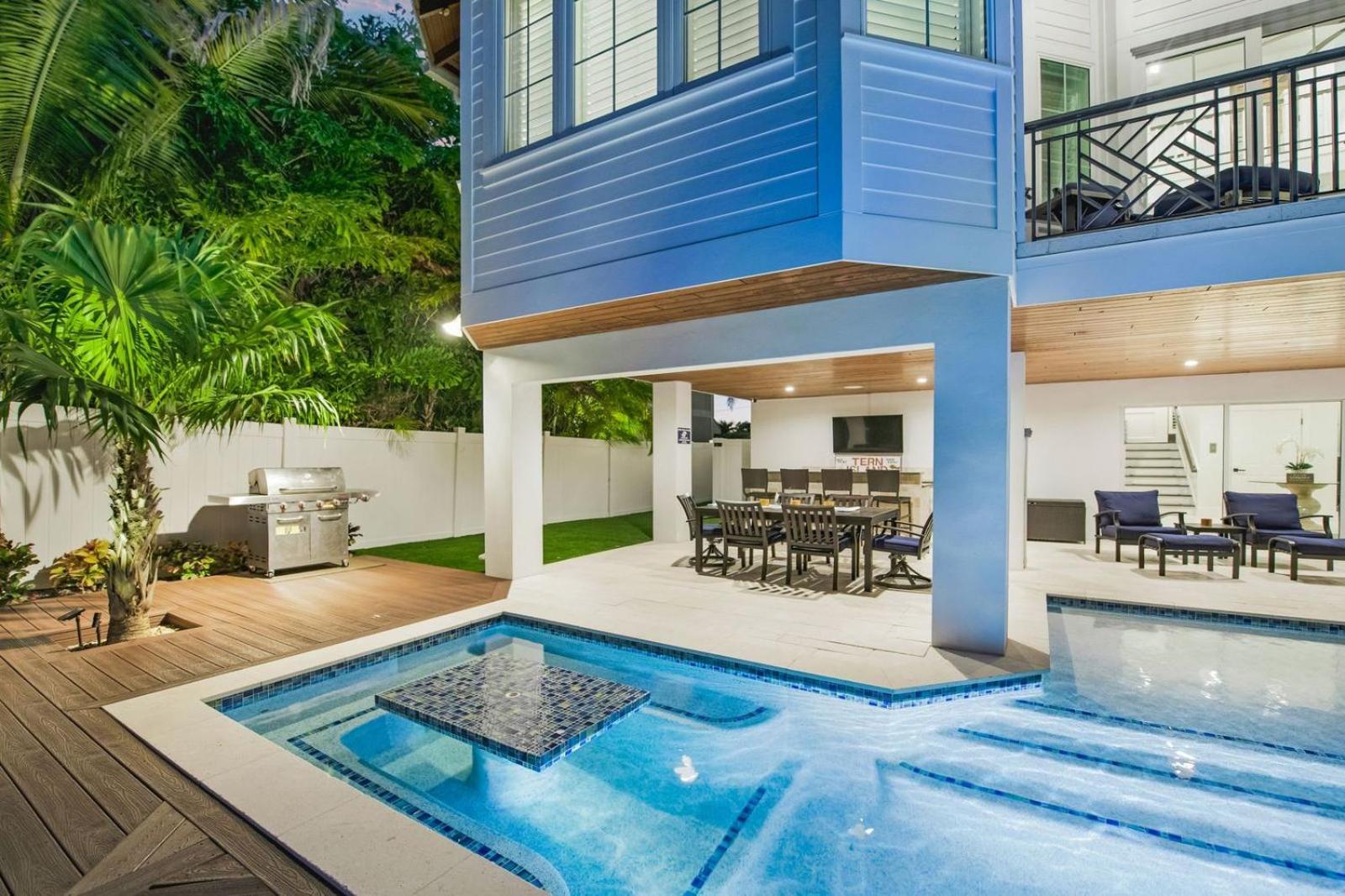 Holiday home Tern Key - New Luxury Canal Front With Pool Dock Close To Bean Point Pine Ave Anna Maria