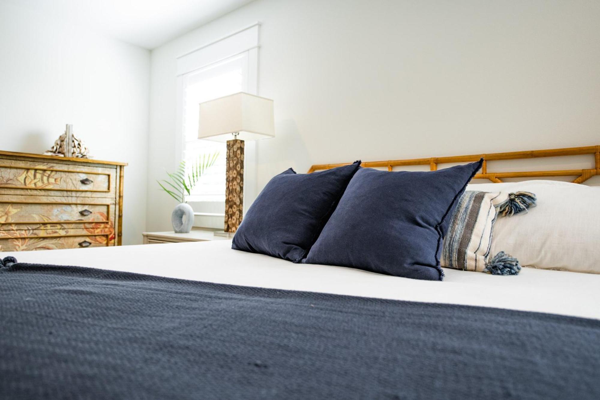 Three Little Birds - A Newly Completely Renovated Waterfront Luxury With Gulf Of Mexico Views Holiday home