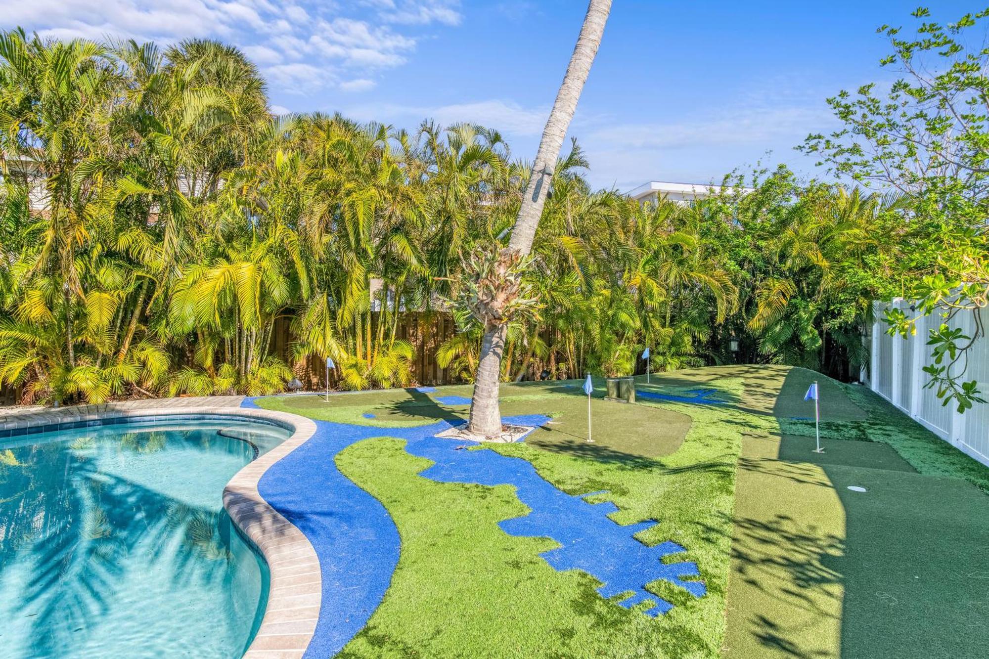 The 19th Hole - 238 Holiday home