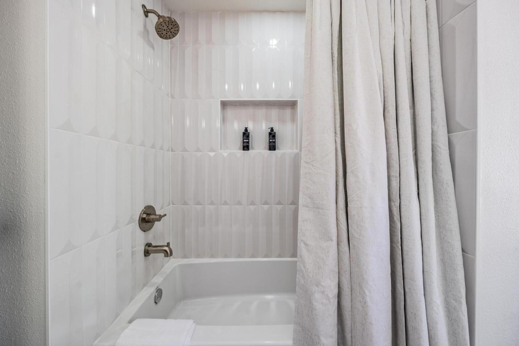Holiday home 519 Loquat Drive *