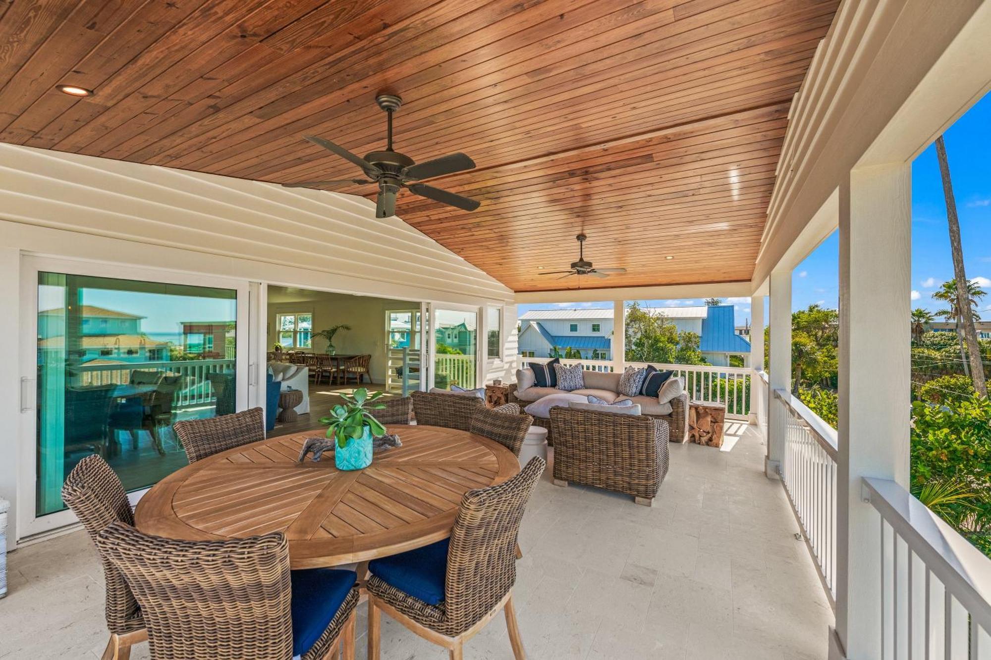 Three Little Birds - A Newly Completely Renovated Waterfront Luxury With Gulf Of Mexico Views *