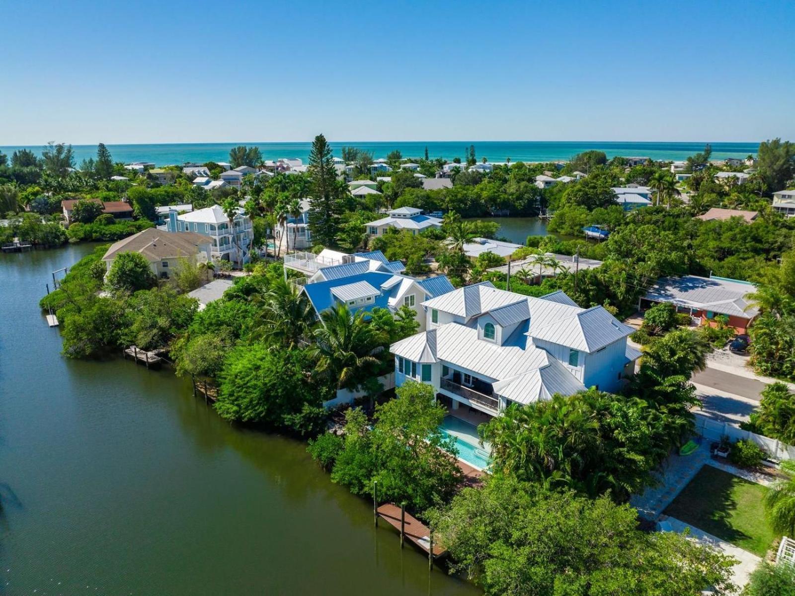 Tern Key - New Luxury Canal Front With Pool Dock Close To Bean Point Pine Ave Anna Maria