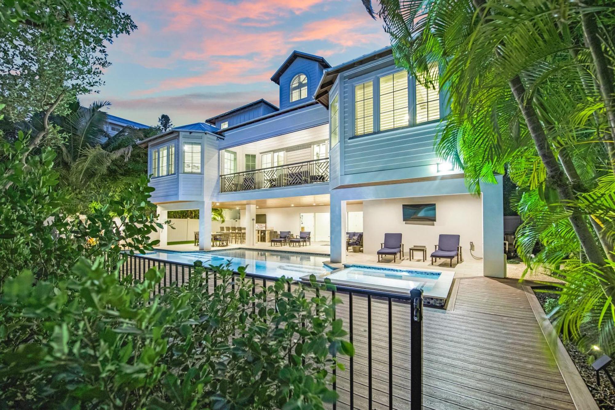 Holiday home Tern Key - New Luxury Canal Front With Pool Dock Close To Bean Point Pine Ave