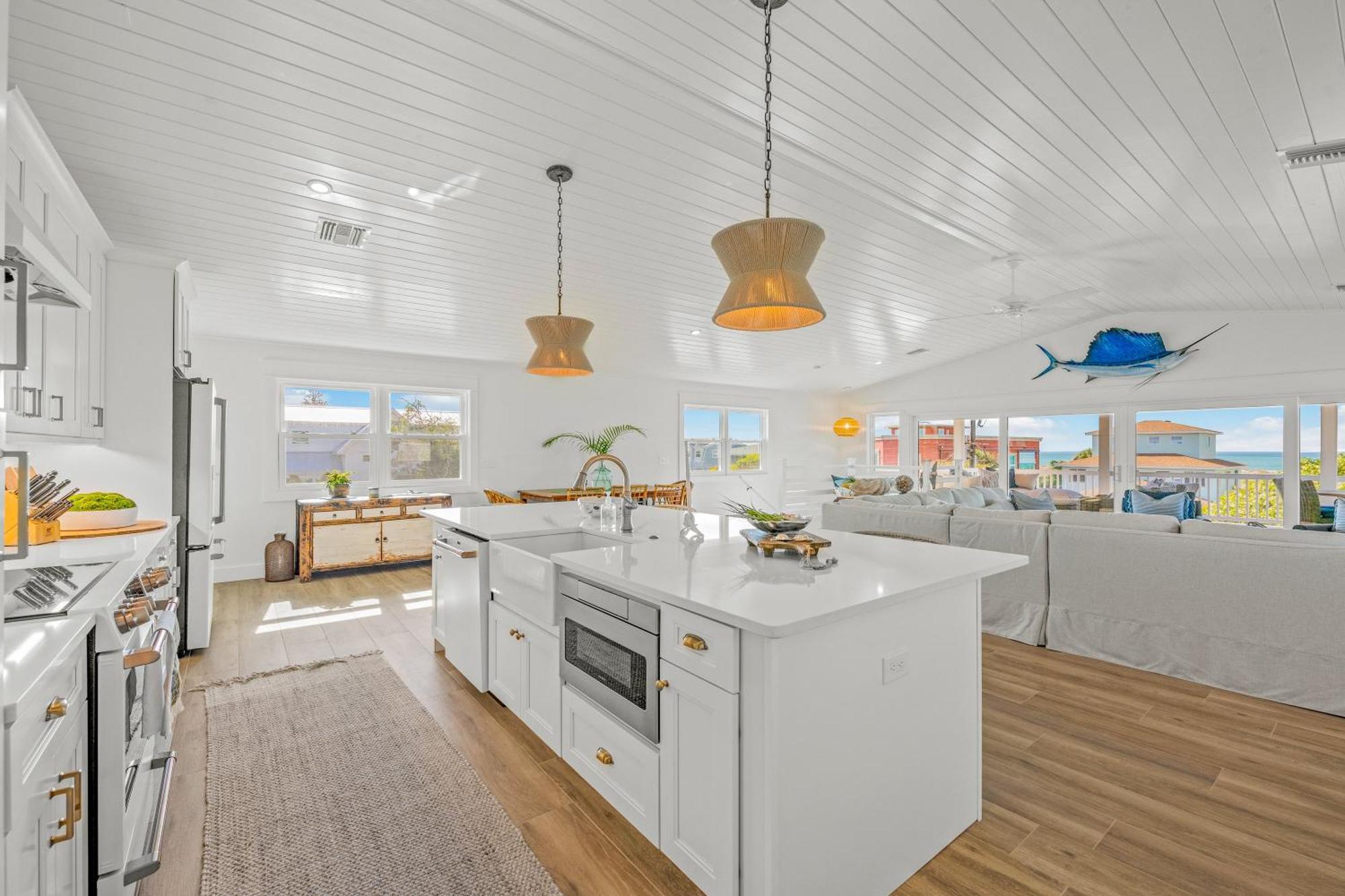 Three Little Birds - A Newly Completely Renovated Waterfront Luxury With Gulf Of Mexico Views Holiday home