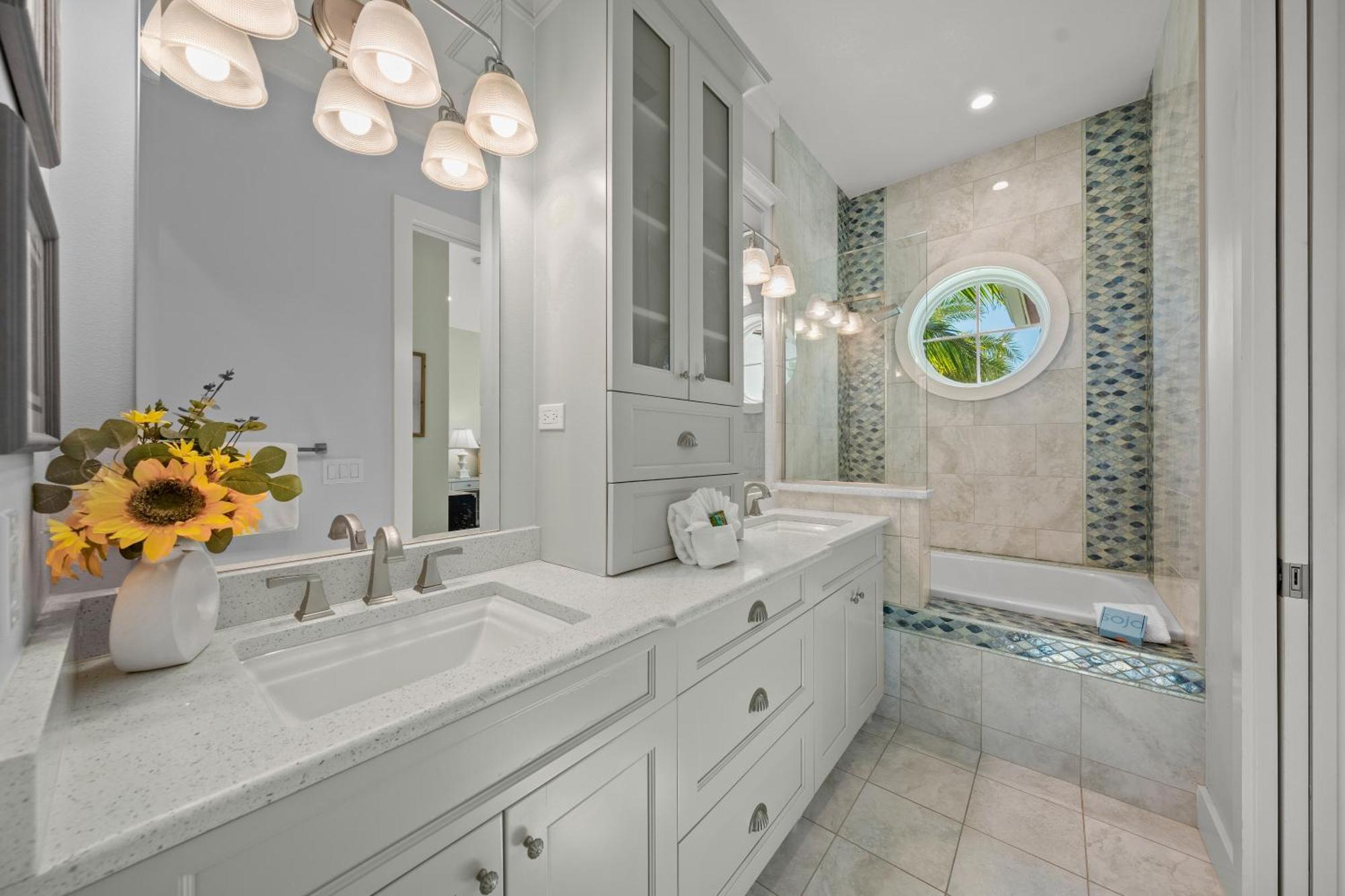 Sea La Vie - Custom 3br W Heated Pool Rooftop Deck On Island