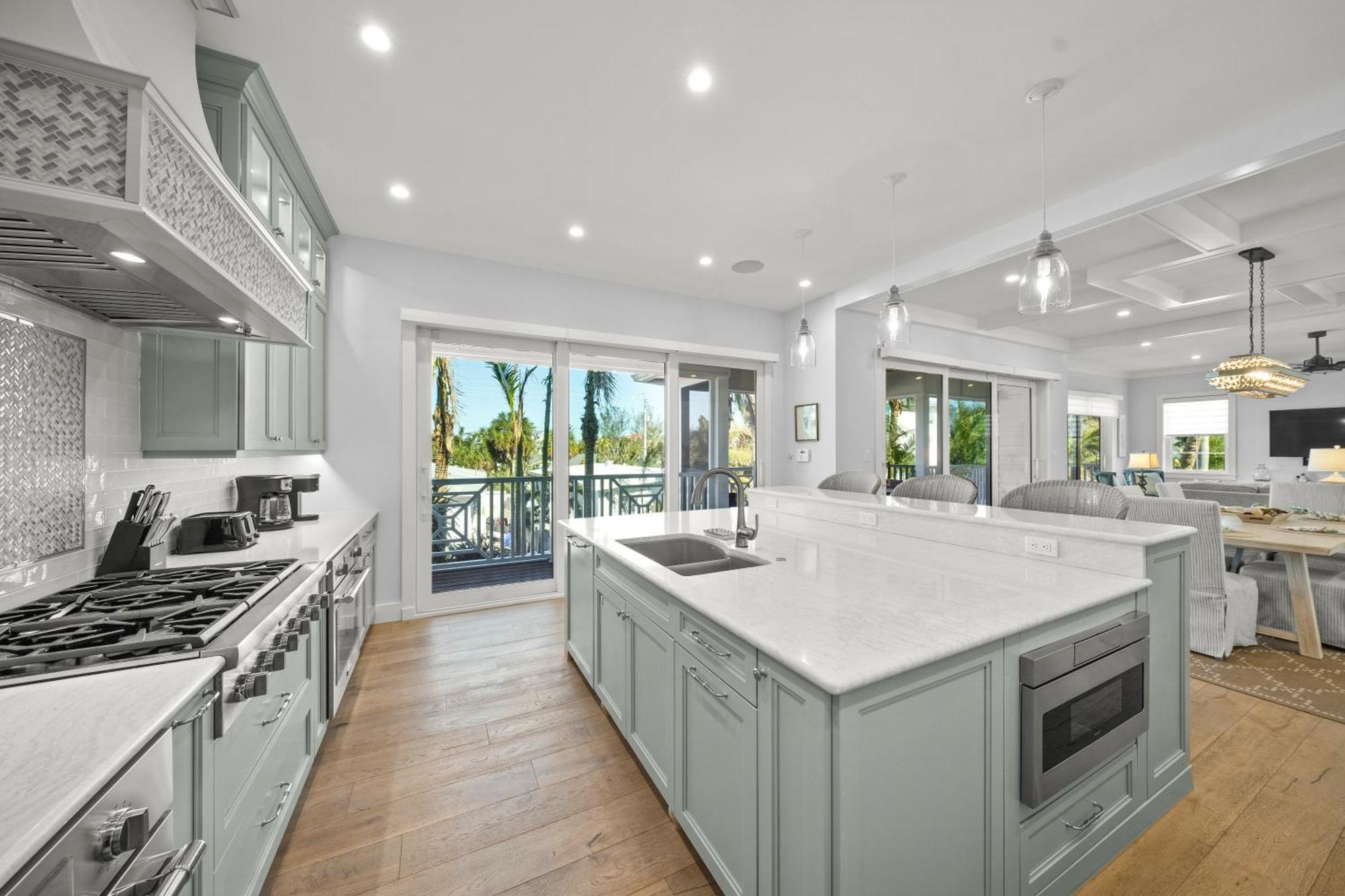 Sea La Vie - Custom 3br W Heated Pool Rooftop Deck On Island *