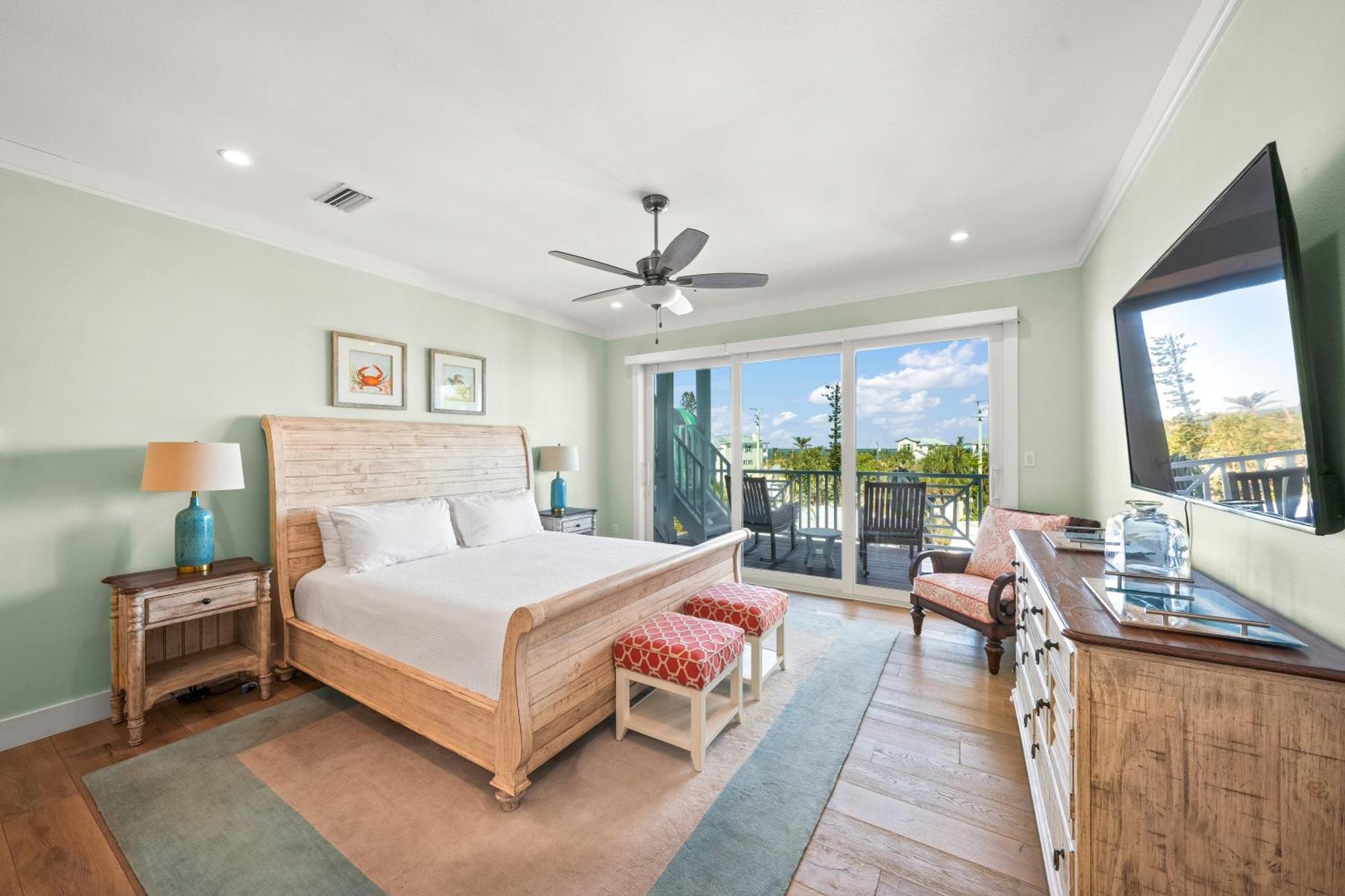 Holiday home Sea La Vie - Custom 3br W Heated Pool Rooftop Deck On Island