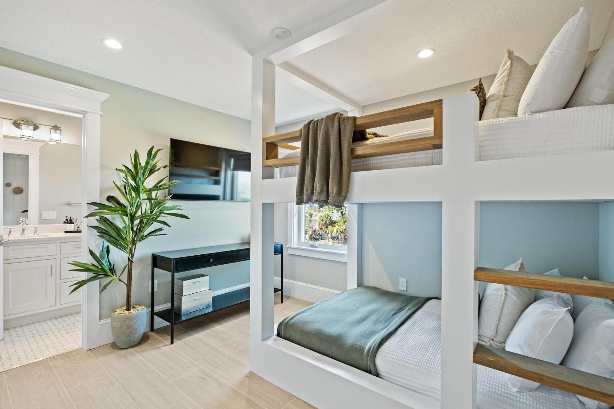 Bay View Beauty Anna Maria